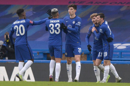 C罗发专访预告片：乔治娜问我要戒指；我资产早就超10亿美元